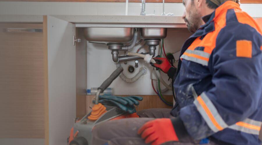 Local tankless water heater installation in Elizabethtown, IL